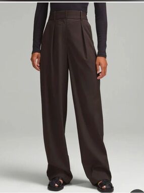 Lululemon Pleat-Front High-Rise Trouser